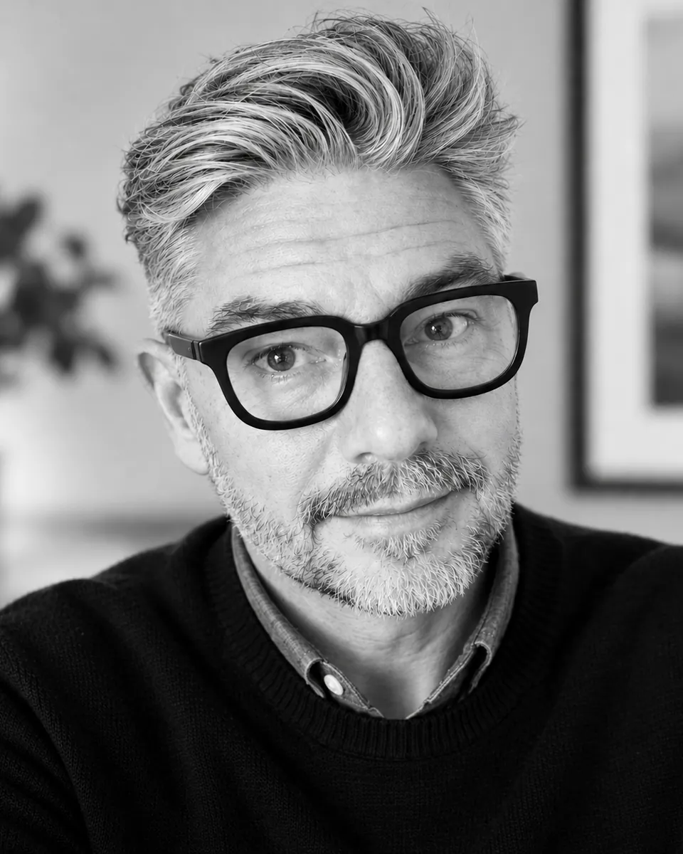 Black and white portrait of Dan Higham